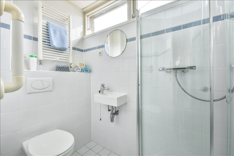 Warum bleiben Ablagerungen in der Dusche bestehen