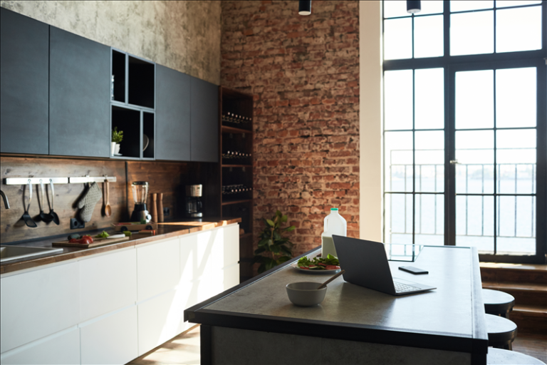 Warum sieht eine Küche trotz Ordnung schmutzig aus