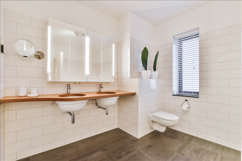 Wann reicht einfaches Aufräumen im Bad