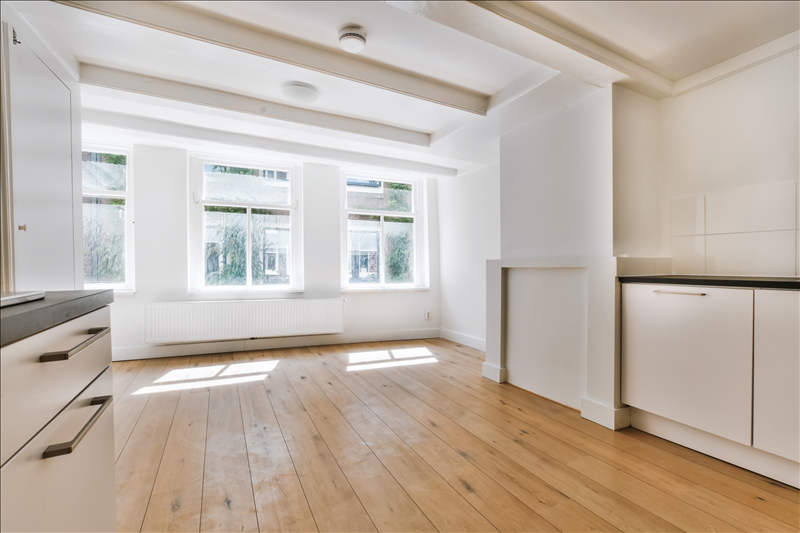 Wie kann man Fenster- und Bodenpflege kombinieren