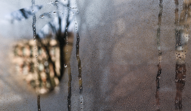 Warum beschlagen Fenster beim Kochen oder Duschen