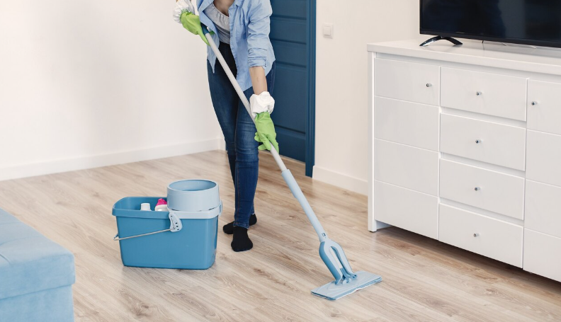 Warum entstehen Wasserflecken auf Laminat